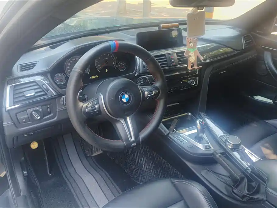 BMW M4 2019 — фото 12
