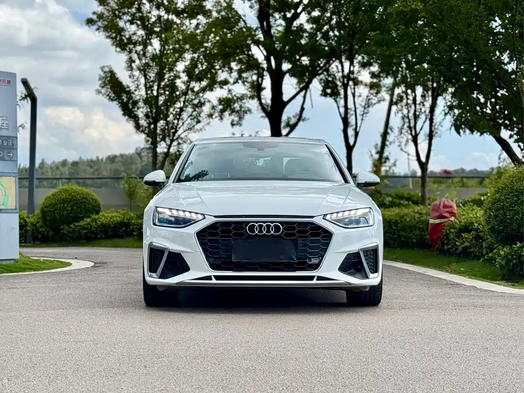 Audi A4L 2020
