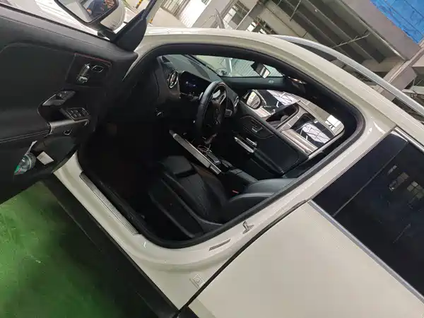Mercedes-Benz GLB 2021