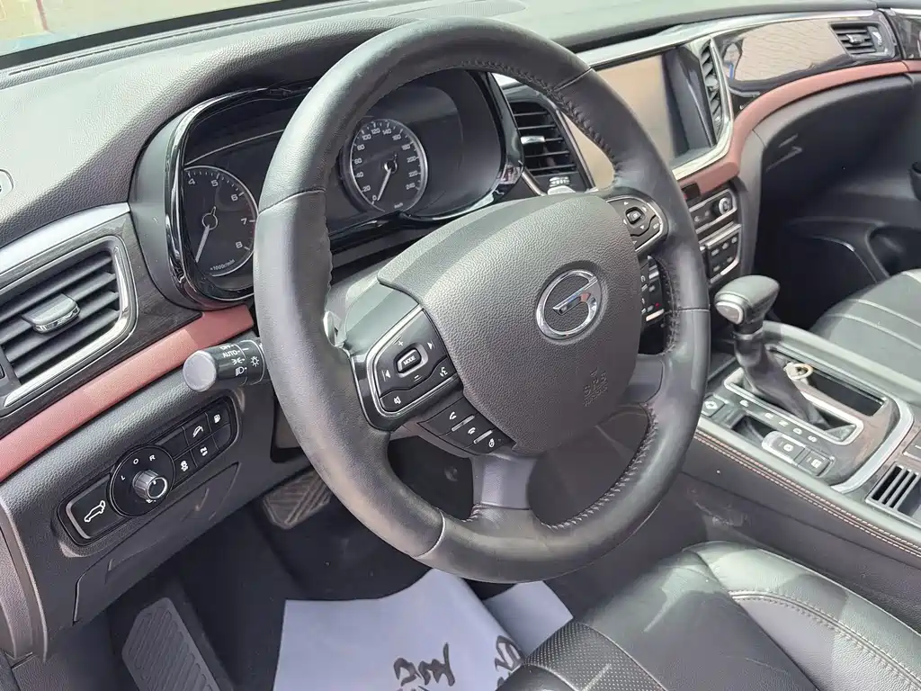 GAC Motor Trumpchi GS8 2017 — фото 7