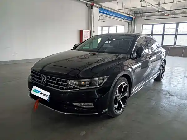 Volkswagen Magotan 2024