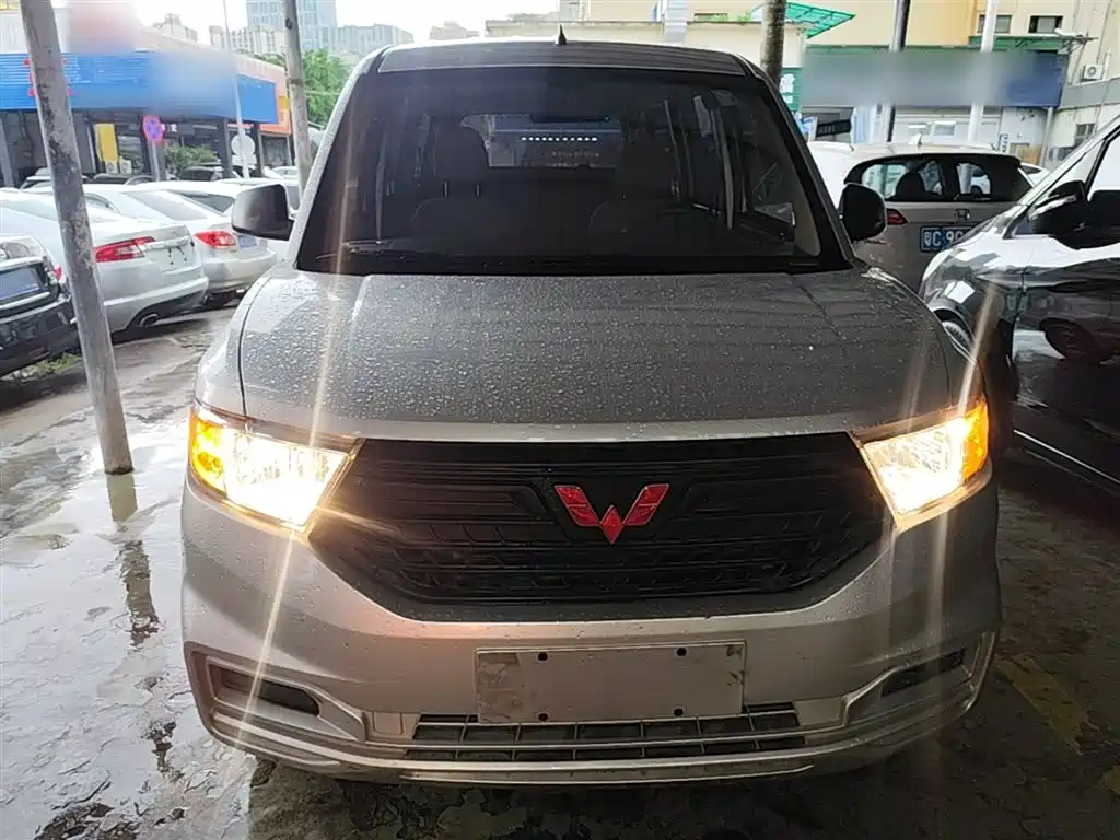 Wuling Hongguang V 2022 — фото 3