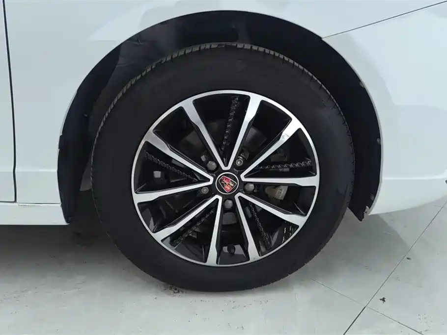 Roewe i5 2020