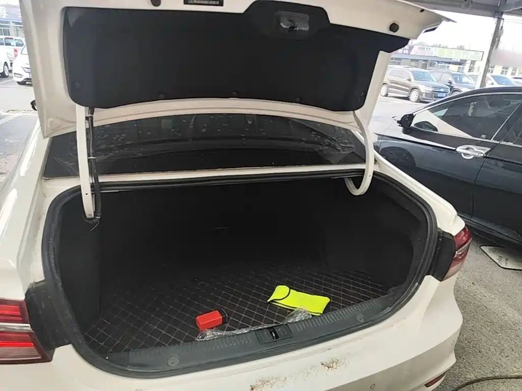 Roewe i6 Classic 2020 — фото 19