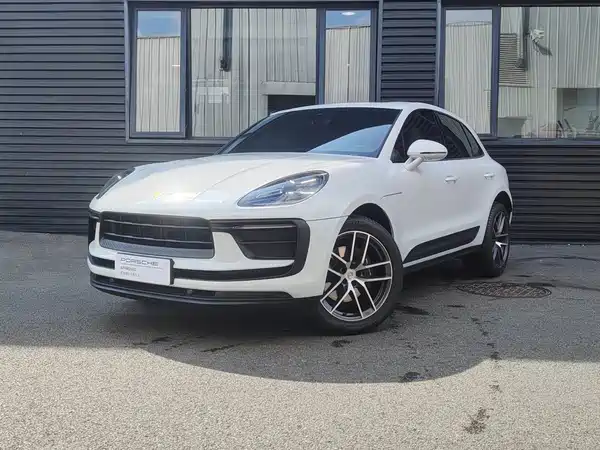 Porsche Macan 2025