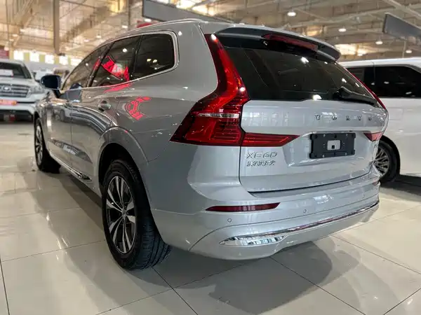 Volvo XC60 2022