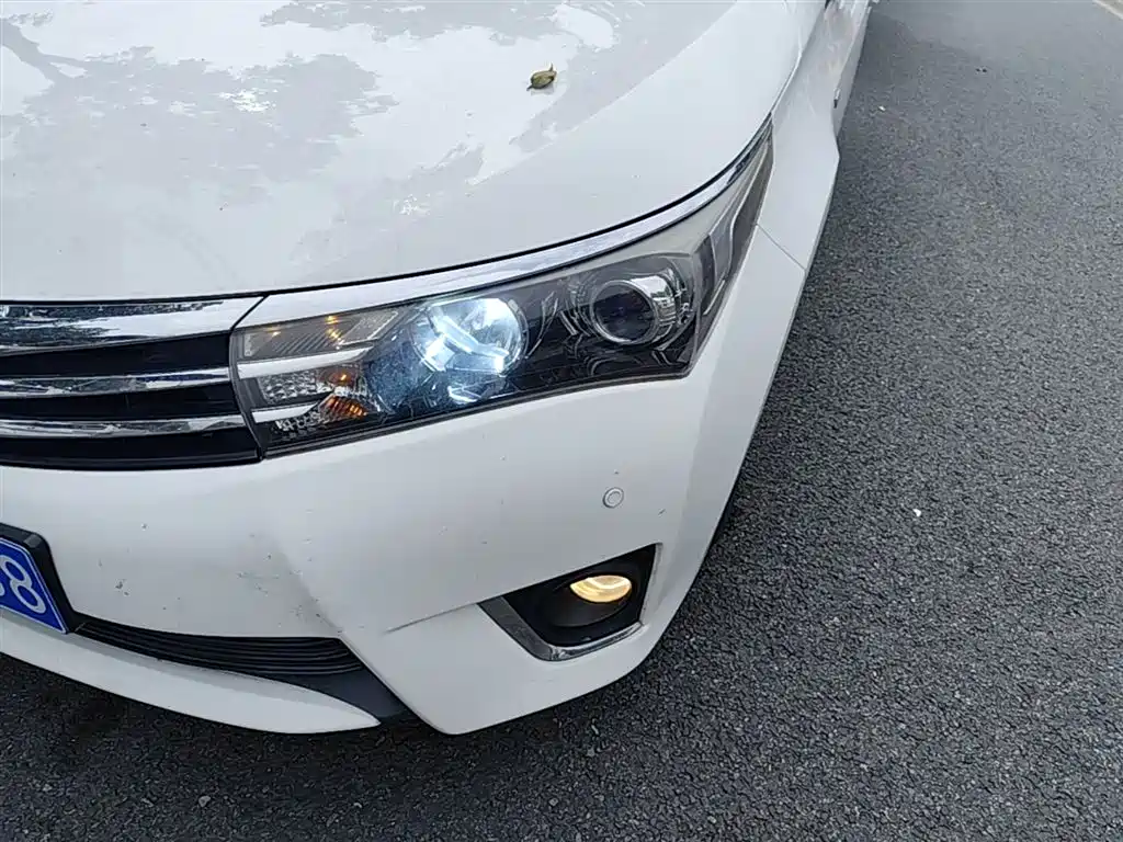 Toyota Corolla 2017 — фото 24