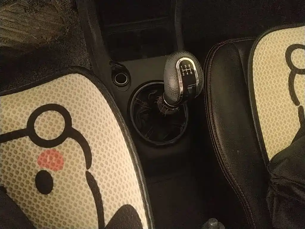 Suzuki Swift 2015 — фото 14