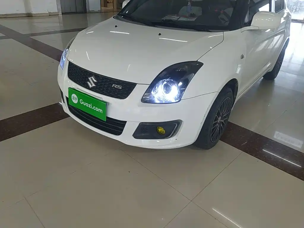 Suzuki Swift 2015 — фото 24