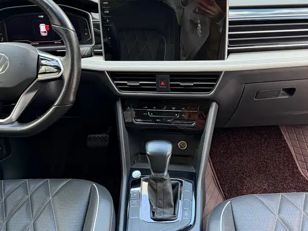 Volkswagen Tiguan L 2022