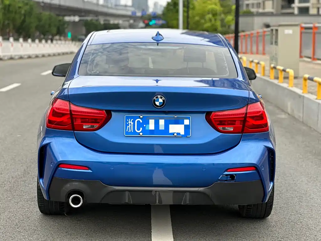BMW 1 Series 2019 — фото 12