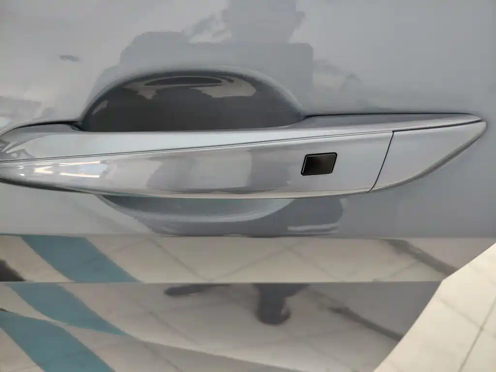 Hyundai Elantra 2023 — фото 10