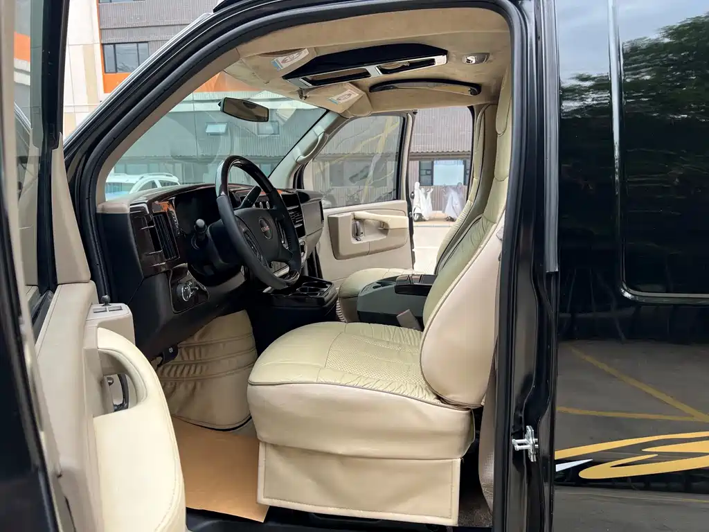 GMC Savana 2012
