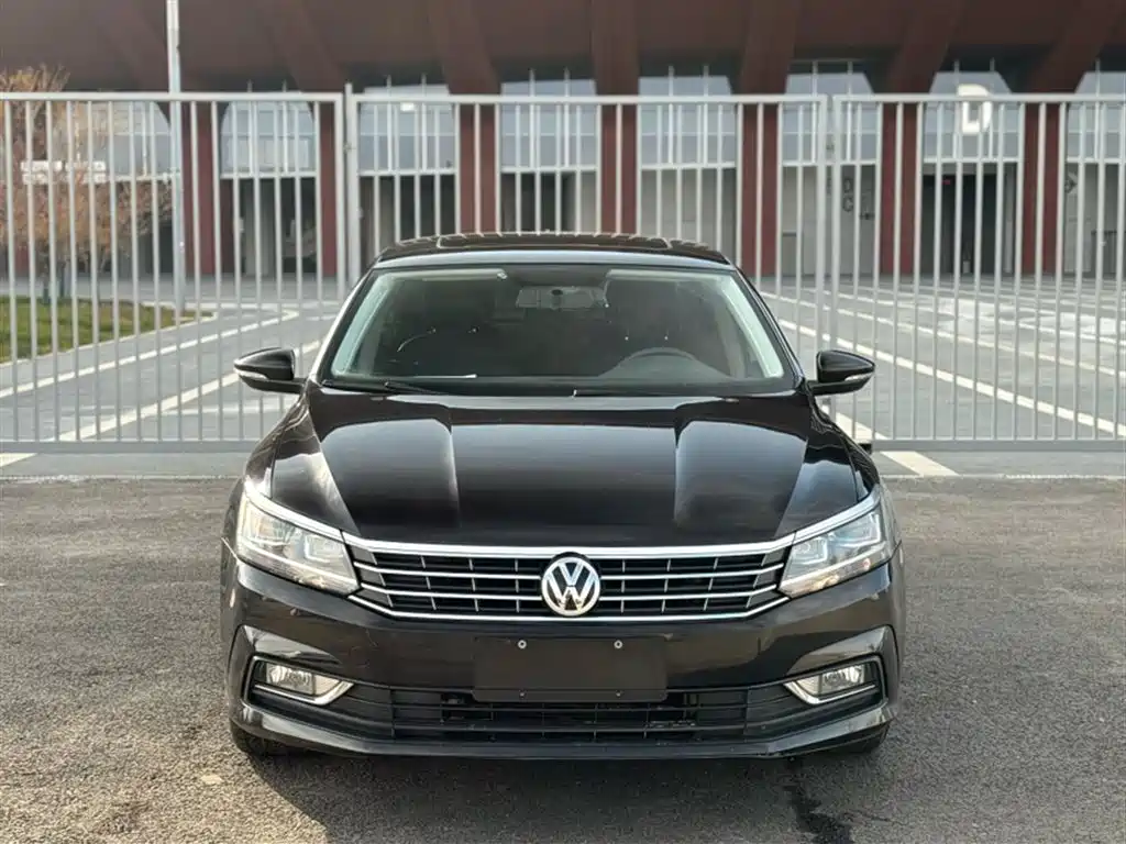 Volkswagen Passat 2018 — фото 9
