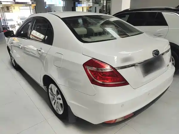 Geely Emgrand 2015