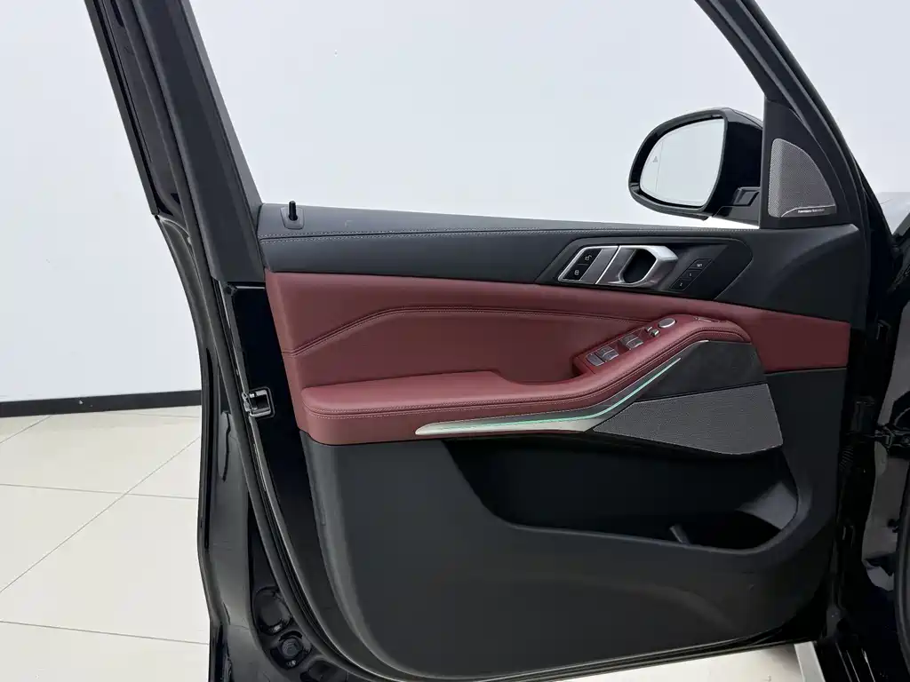 BMW X5 2025 — фото 18