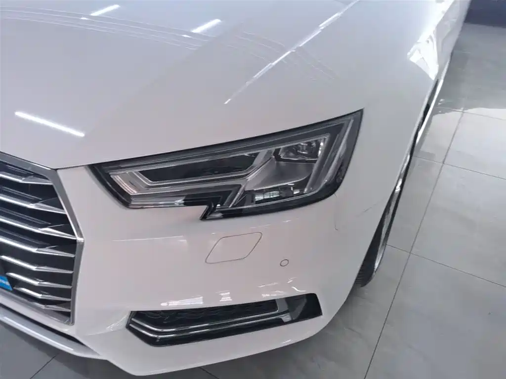 Audi A4L 2020 — фото 24