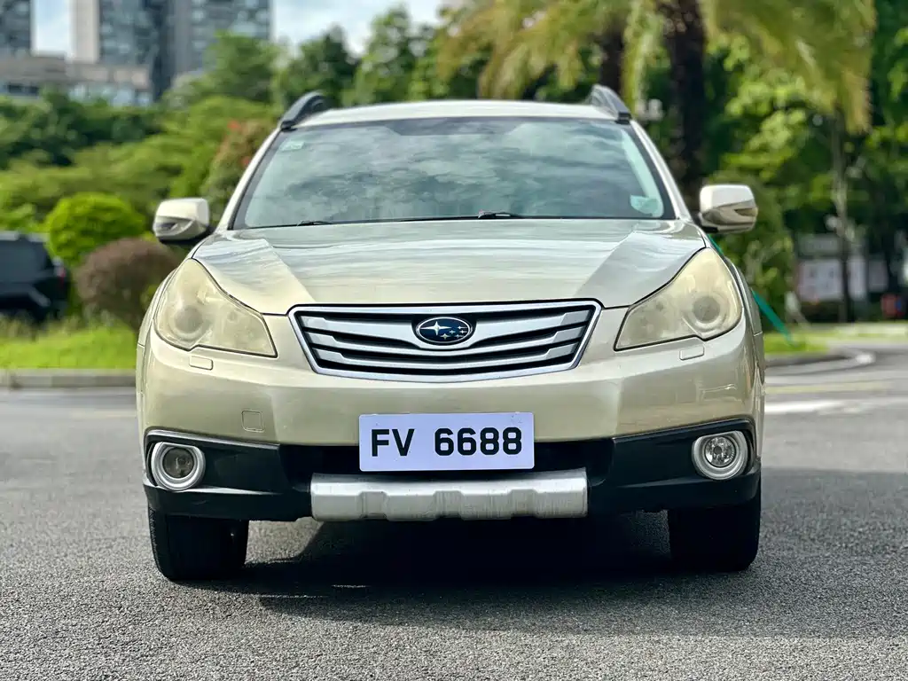 Subaru Outback 2010 — фото 2