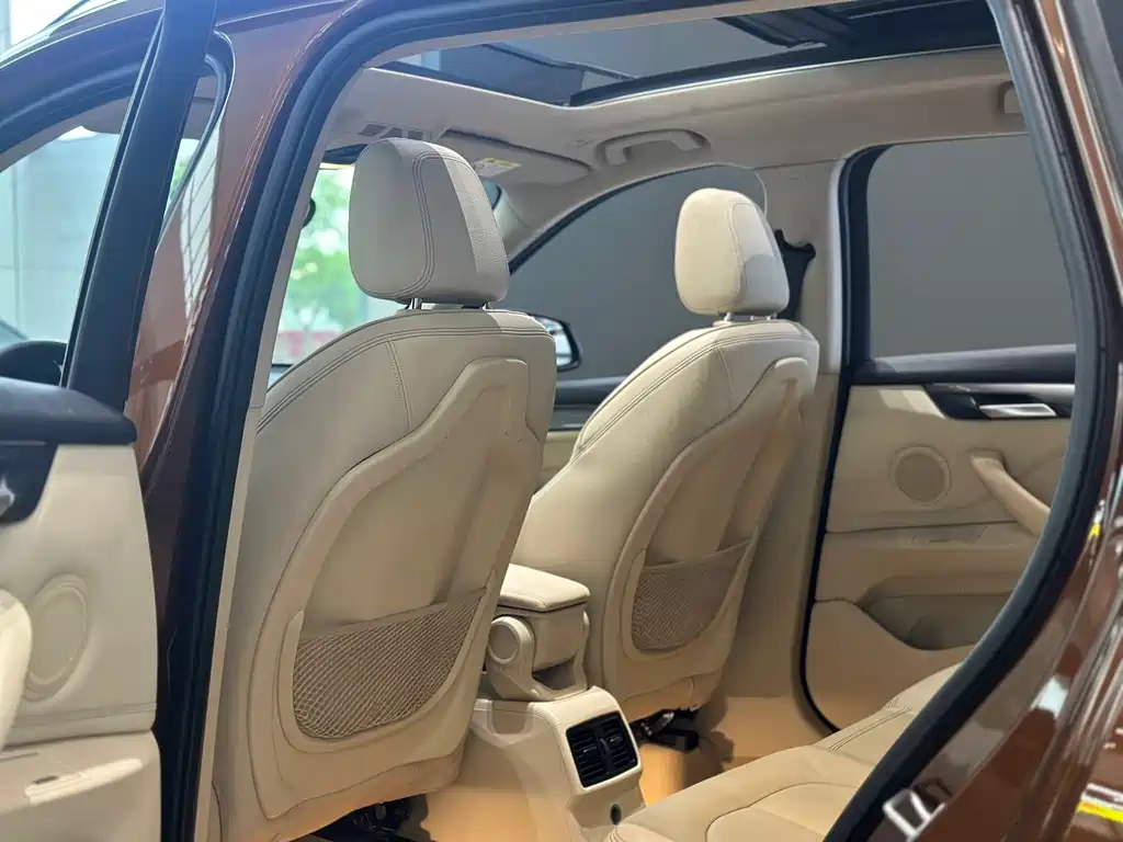 BMW X1 2017 — фото 10