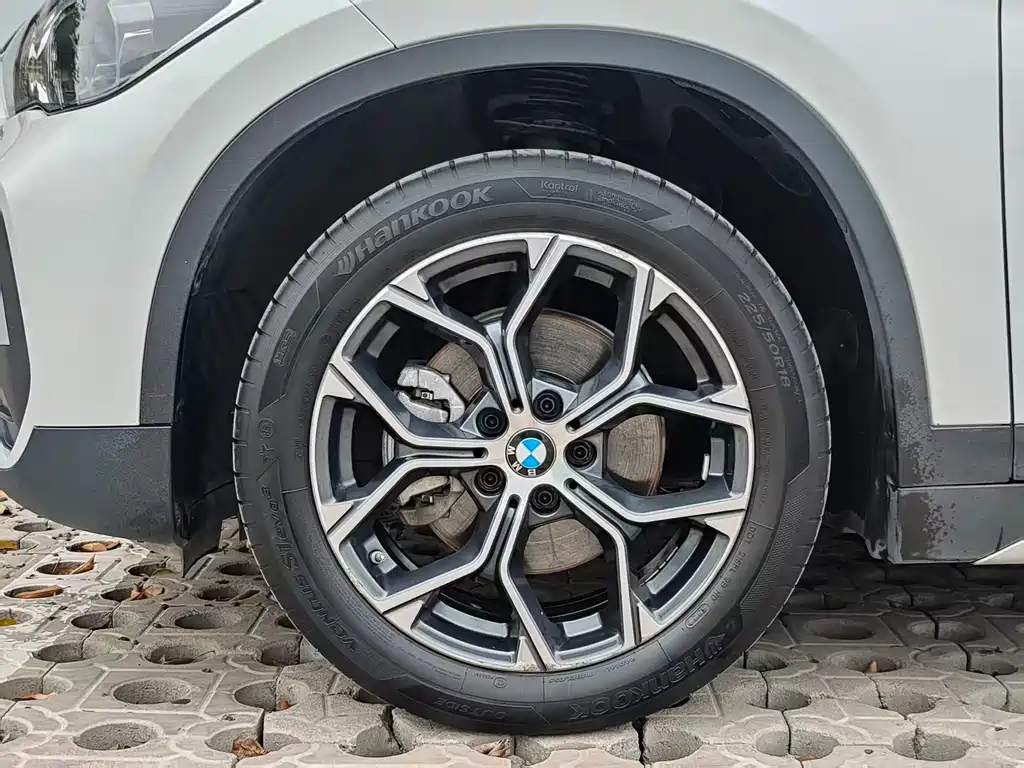 BMW X1 2020 — фото 4