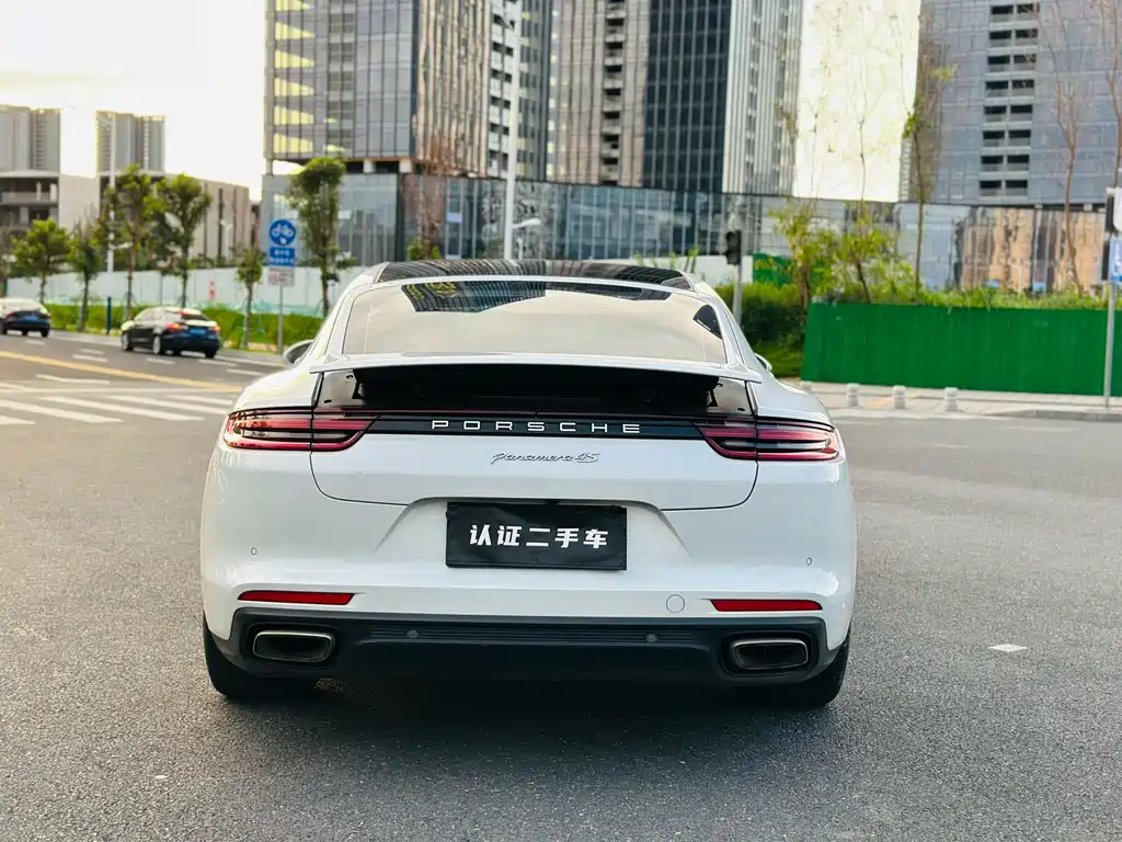 Porsche Panamera 2018 — фото 6