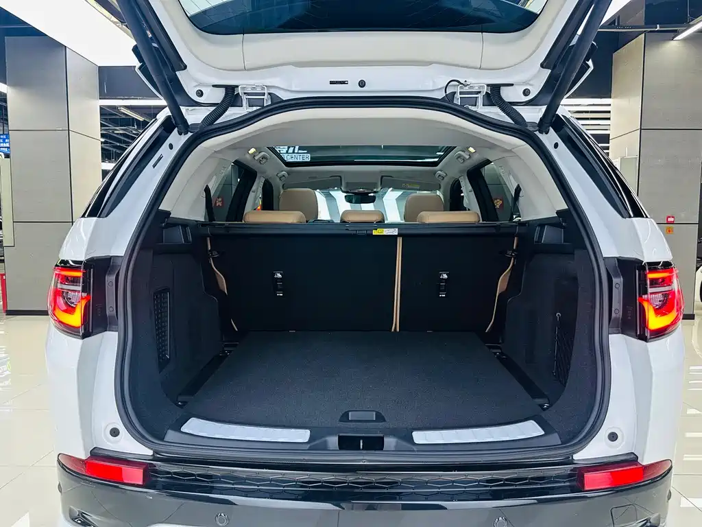 Land Rover Discovery Sport 2024 — фото 22