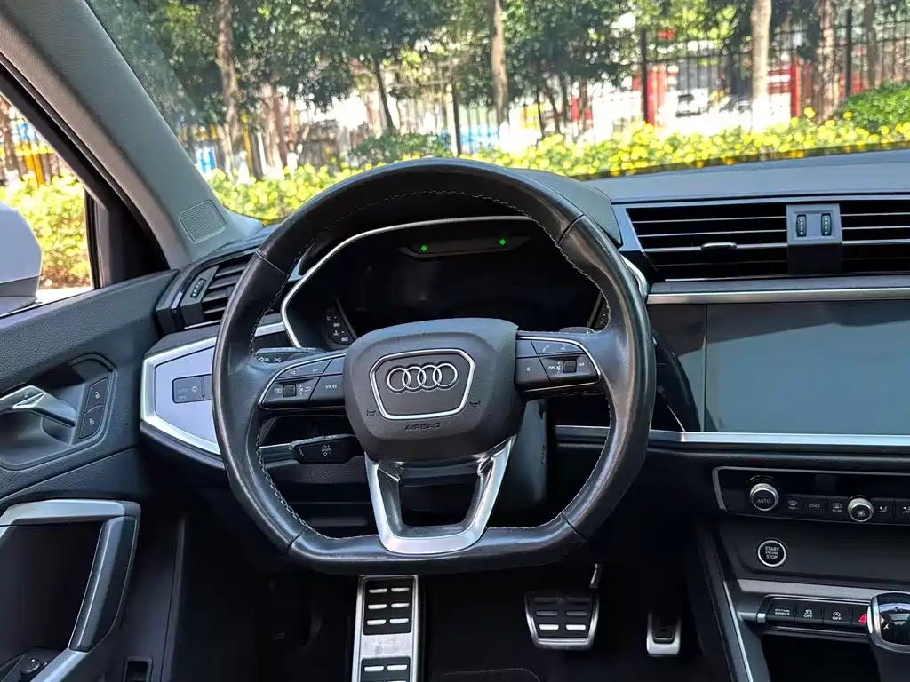 Audi Q3 2022 — фото 10