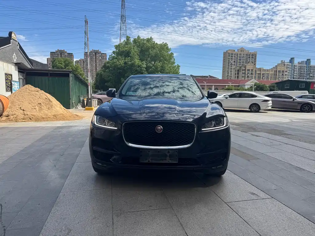 Jaguar F-PACE 2017