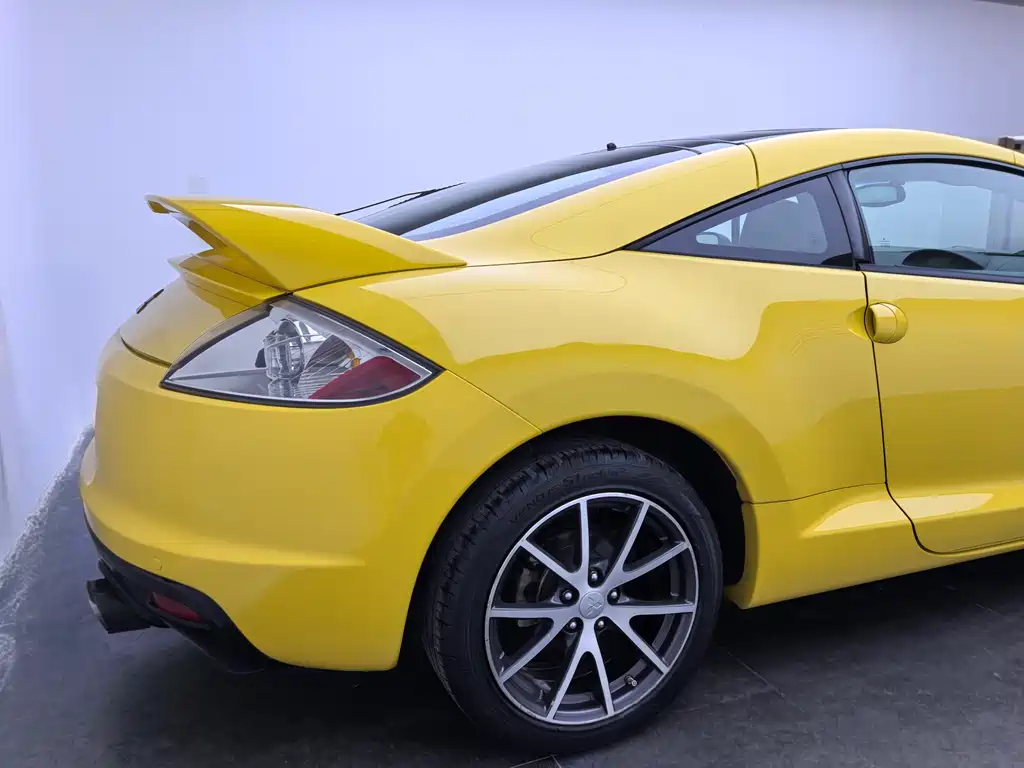Mitsubishi Eclipse 2009