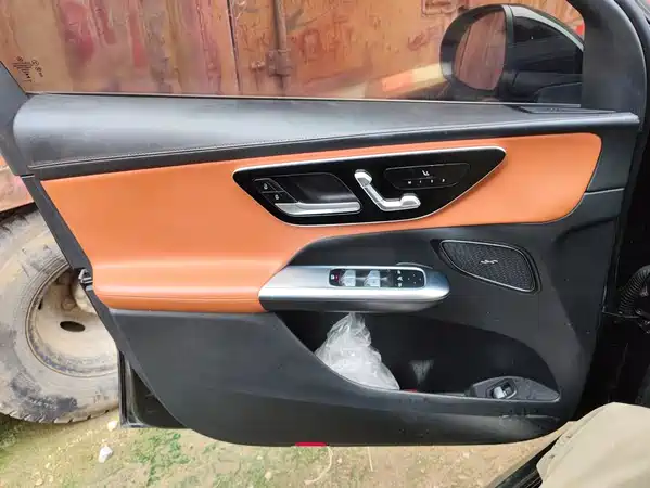 Mercedes-Benz GLC 2023