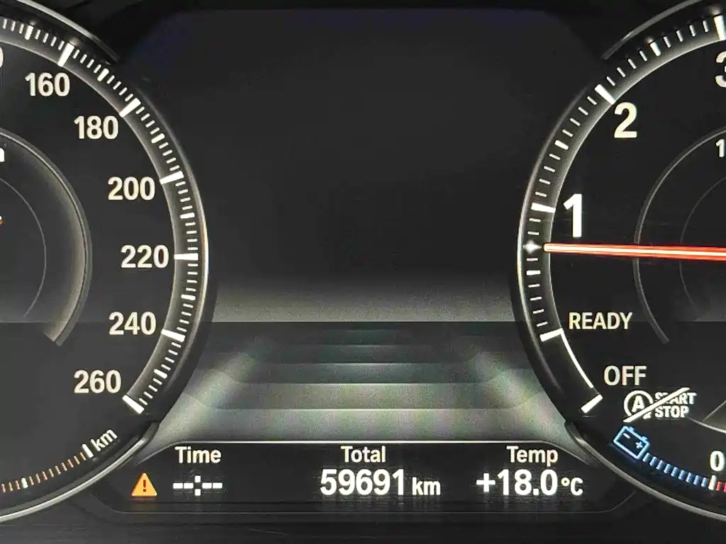 BMW 3 Series 2019 — фото 12