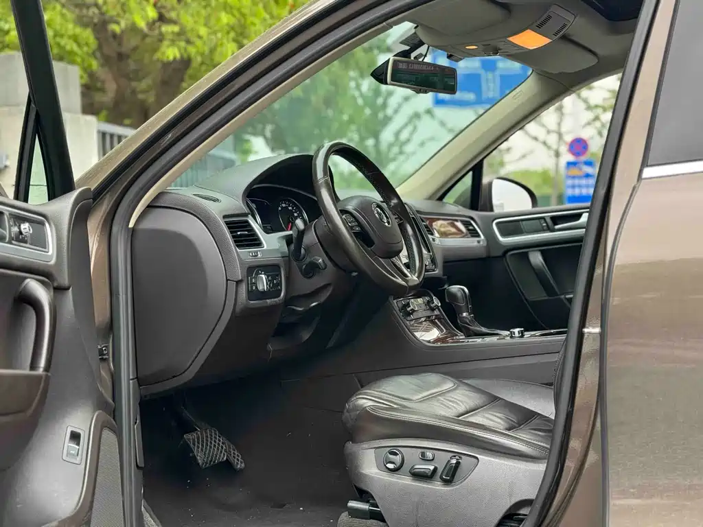 Volkswagen Touareg 2014