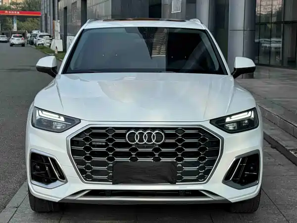 Audi Q5L 2022