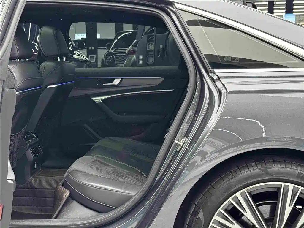 Audi A6L 2020