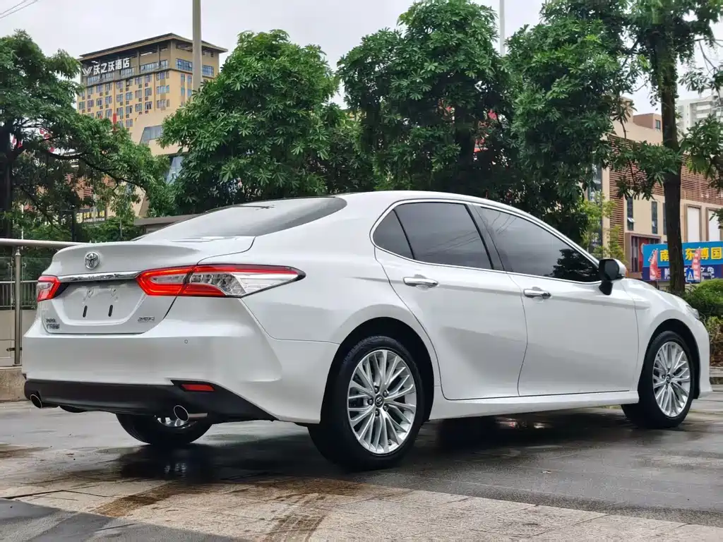 Toyota Camry 2019