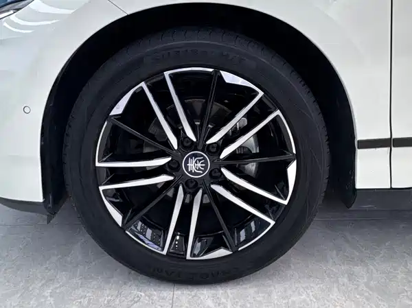 BYD Qin L 2025