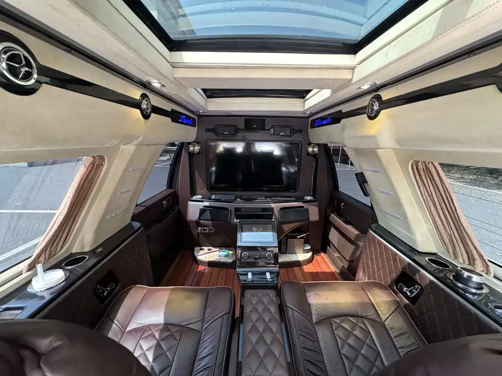 Lincoln Navigator 2018 — фото 10