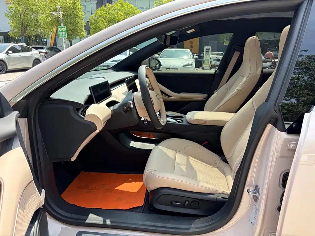 NIO ET5T 2023