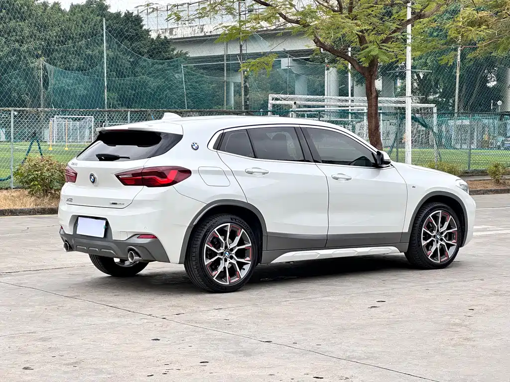 BMW X2 2022 — фото 4
