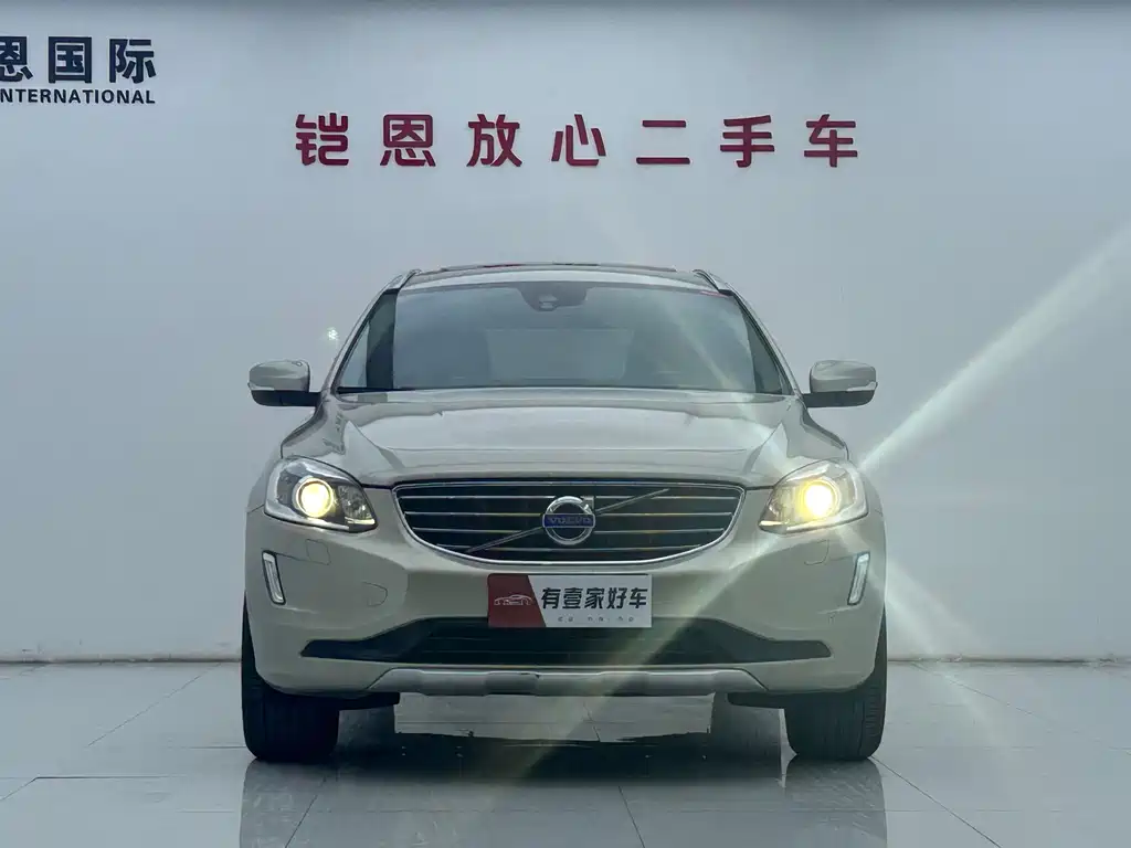 Volvo XC60 2017 — фото 2