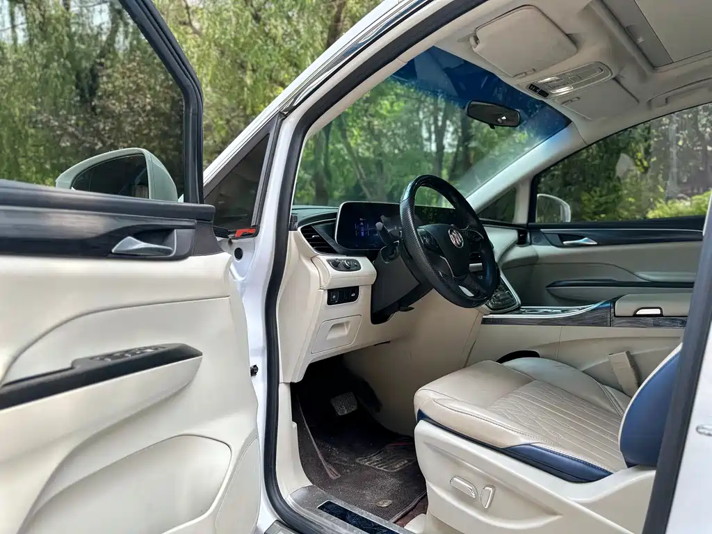 Buick GL8 2024