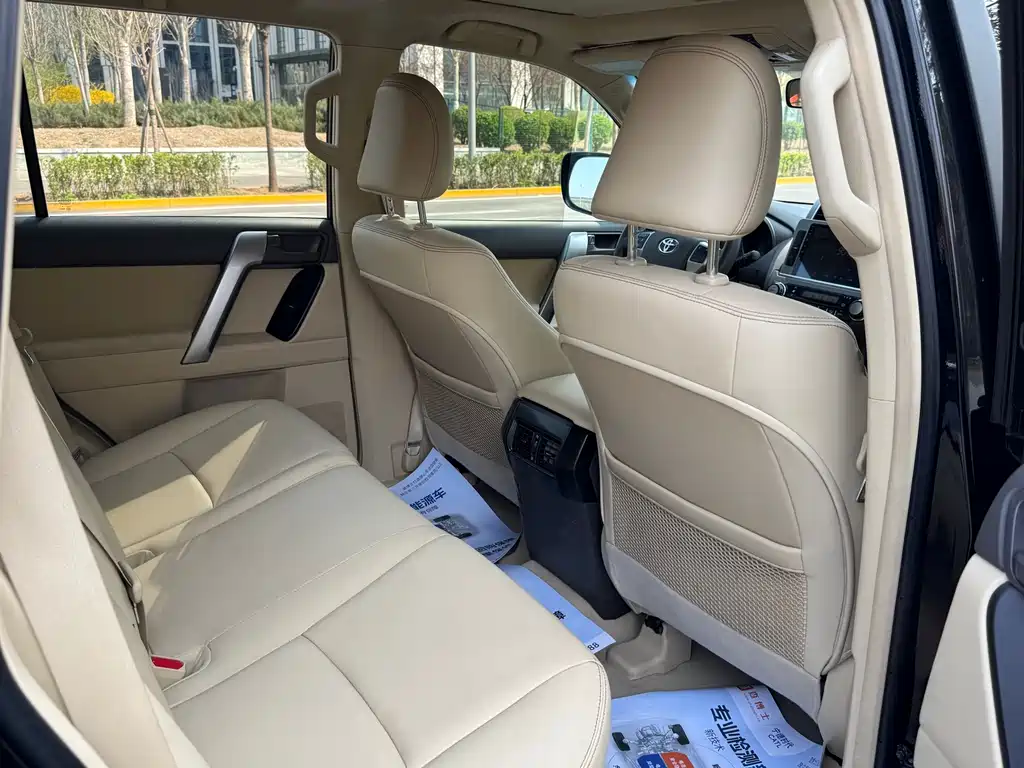 Toyota Prado 2015 — фото 22