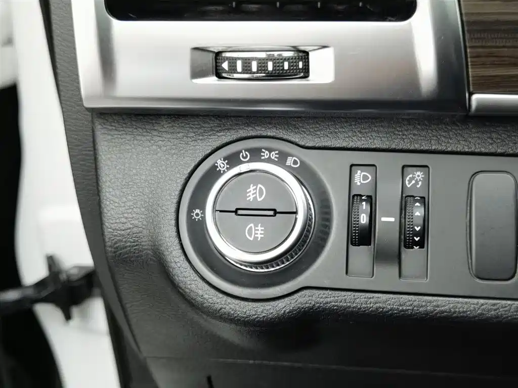 Haval H9 2018 — фото 21