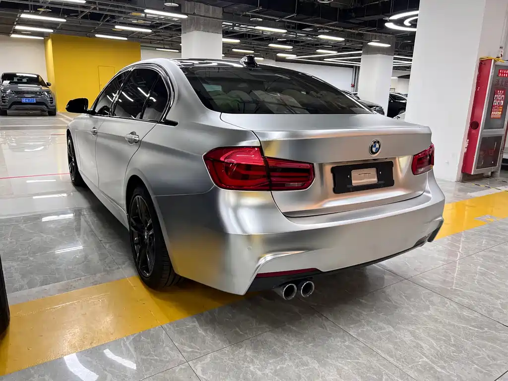 BMW 3 Series 2019 — фото 13