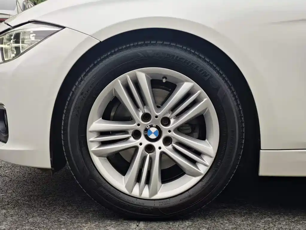 BMW 3 Series 2017 — фото 5