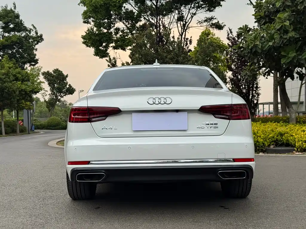 Audi A4L 2019 — фото 6