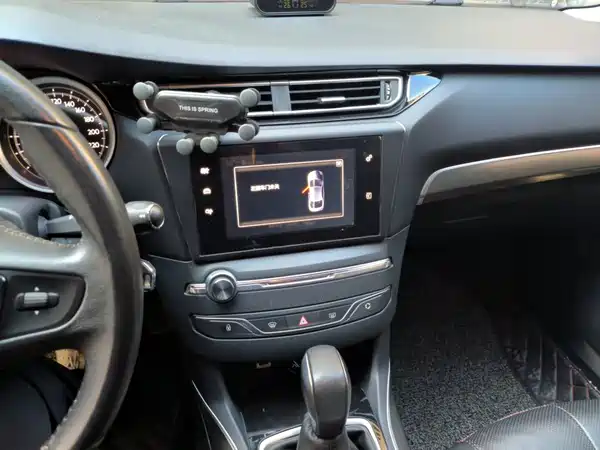 Peugeot 408 2015