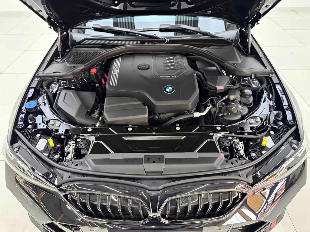 BMW 3 Series 2025