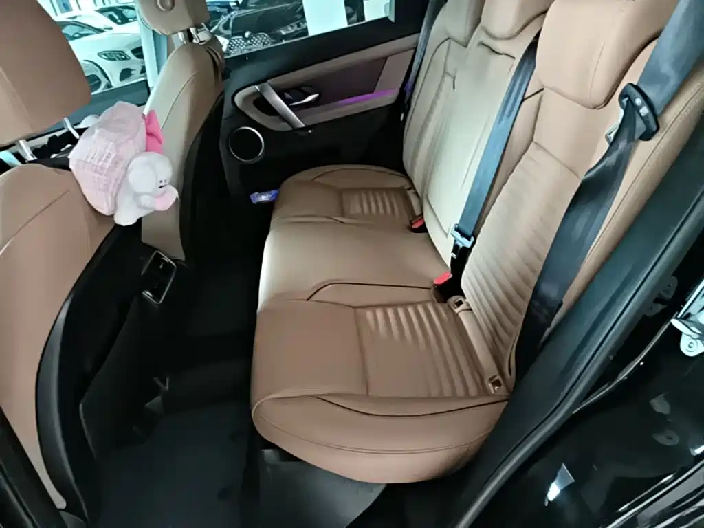 Land Rover Discovery Sport 2023 — фото 17