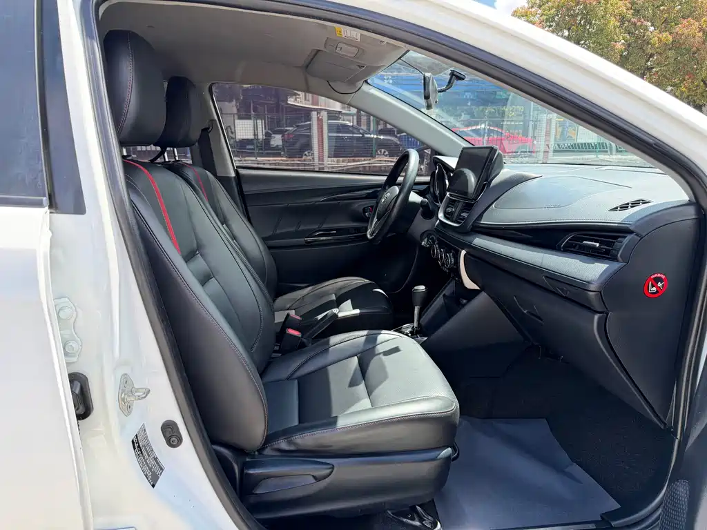 Toyota Yaris L 2020 — фото 20